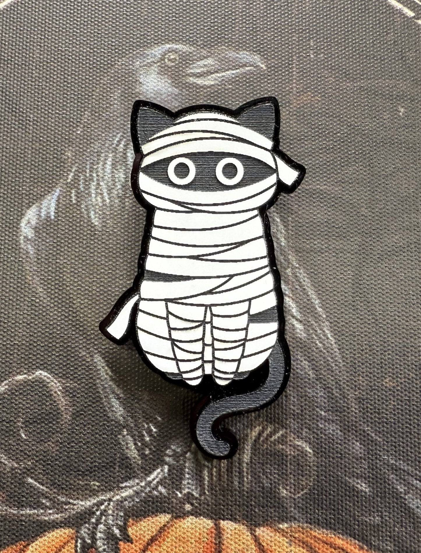 mummy cat pin