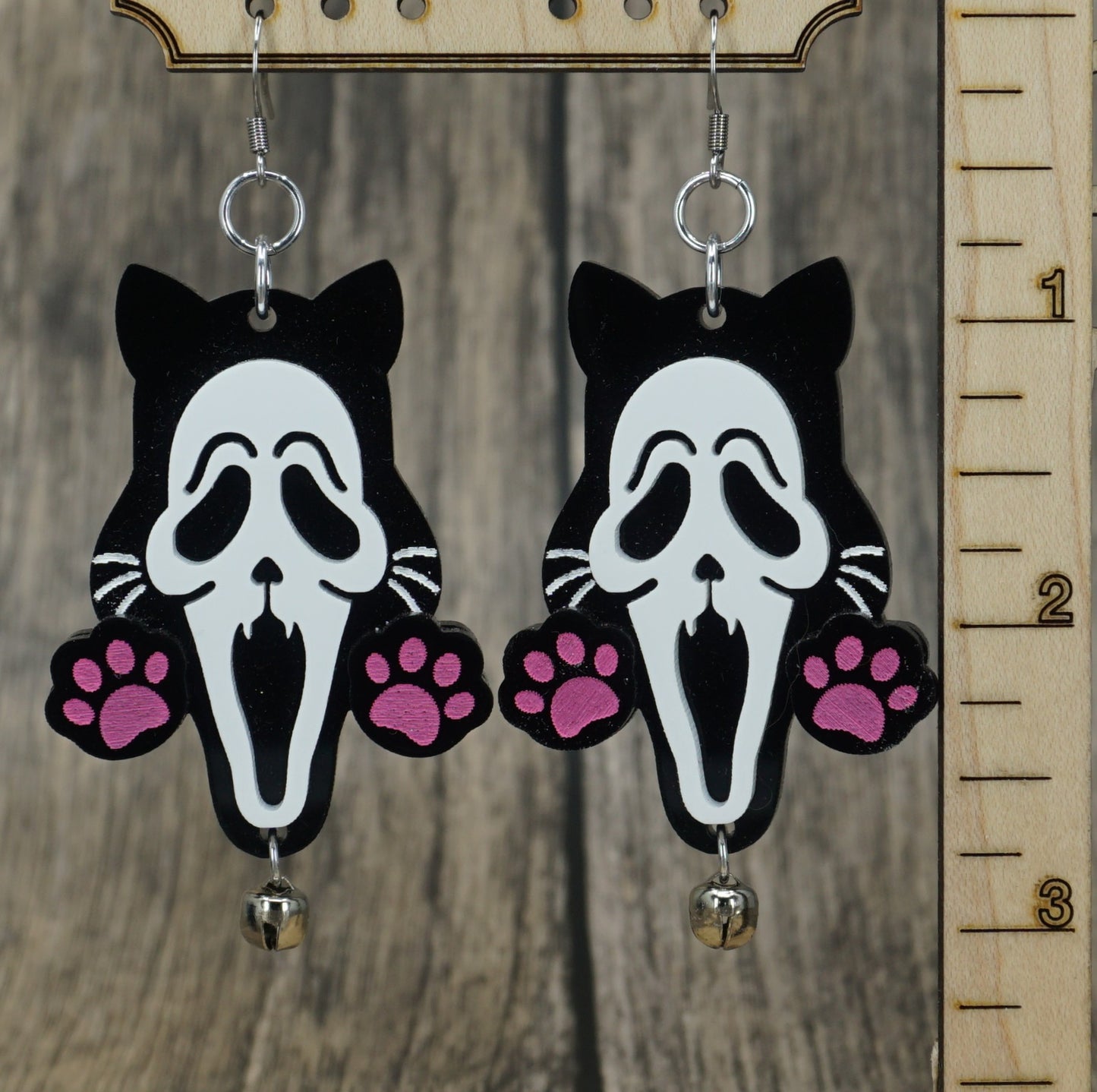 scream cat earrings