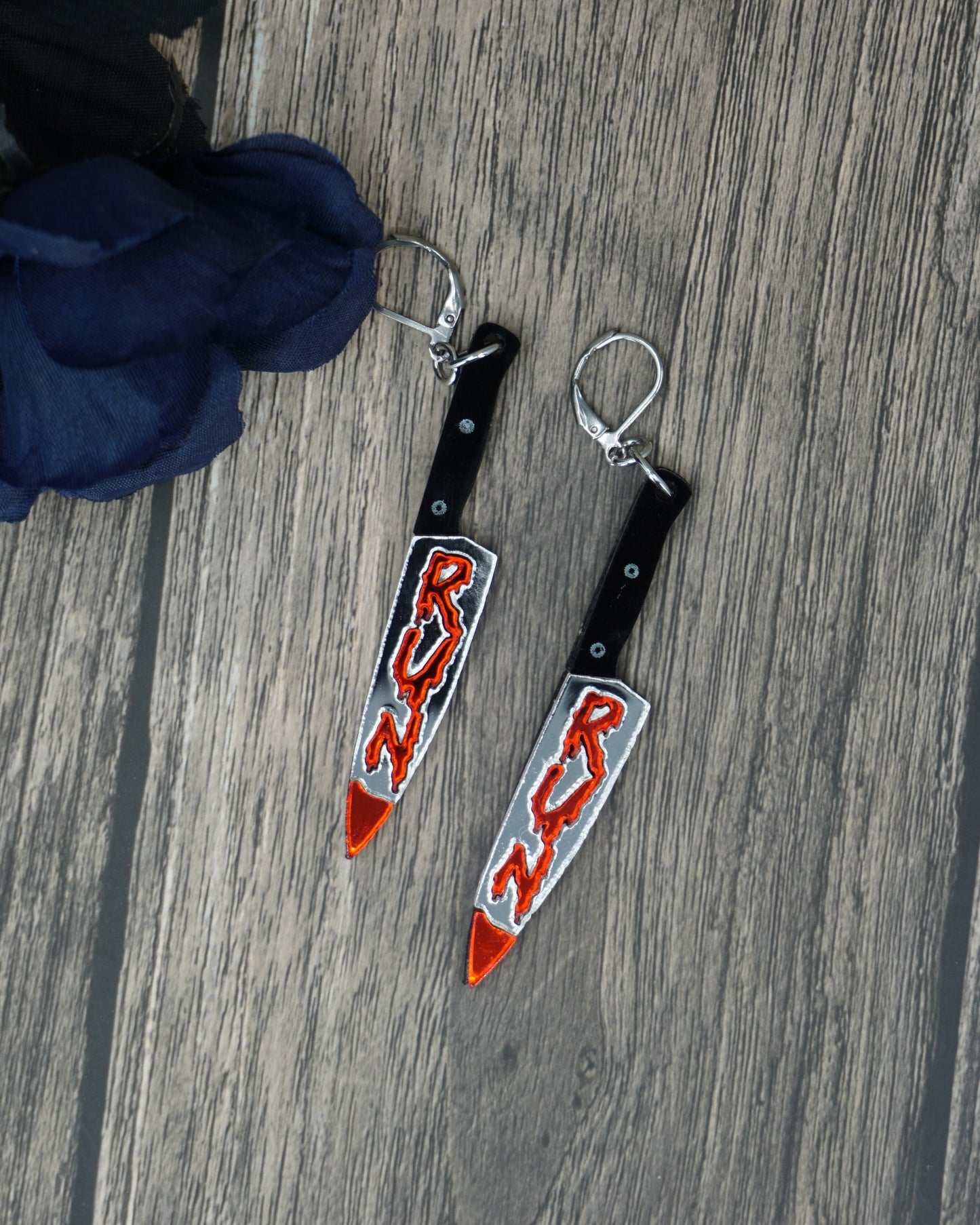 Run knife earrings